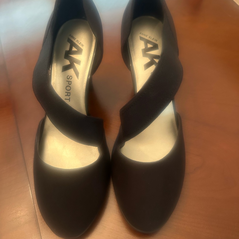 Anne Klein Black Heels Classic Design